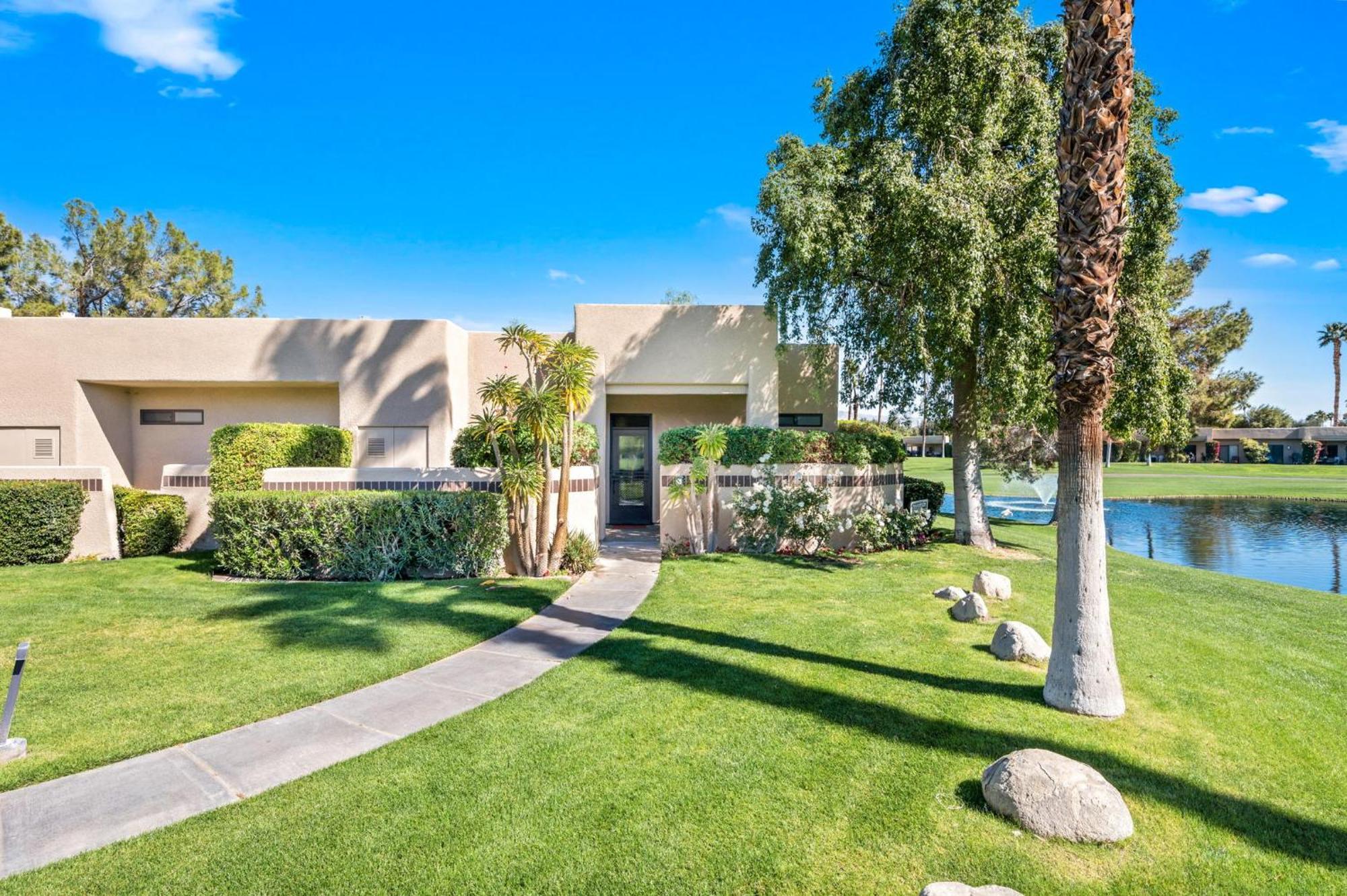 Villa Midnights At The Oasis Cathedral City Exterior foto