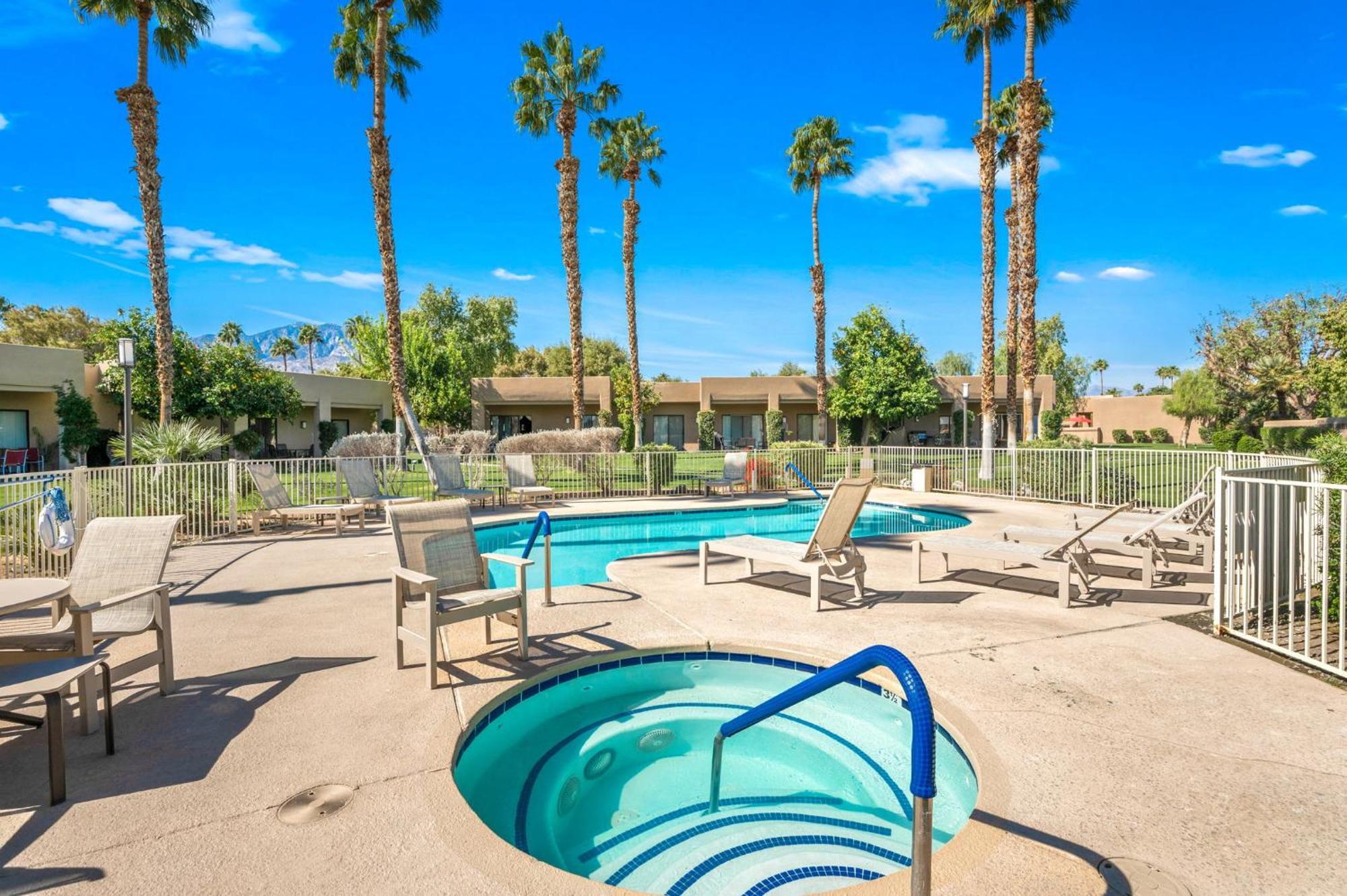 Villa Midnights At The Oasis Cathedral City Exterior foto